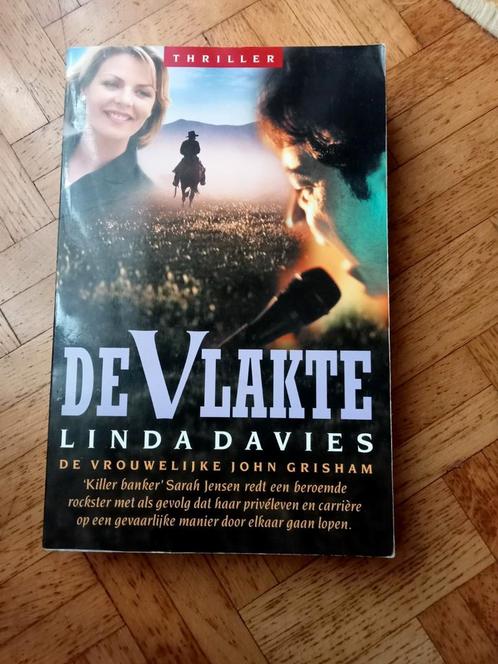 Linda Davies: De vlakte, Boeken, Avontuur en Actie, Gelezen, Ophalen of Verzenden