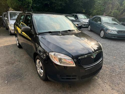 Skoda Fabia 1,4tdi 51kw 2008 contrôle ok feuille rose, Autos, Skoda, Entreprise, Fabia, ABS, Verrouillage central, Rétroviseurs électriques