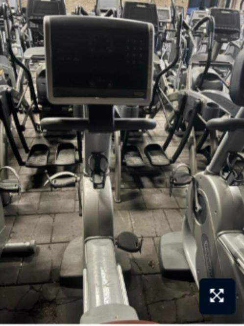 Technogym Excite Recline Bike 700IP | Lig Fiets |, Sport en Fitness, Fitnessmaterialen, Gebruikt, Armen, Benen, Borst, Buik, Rug