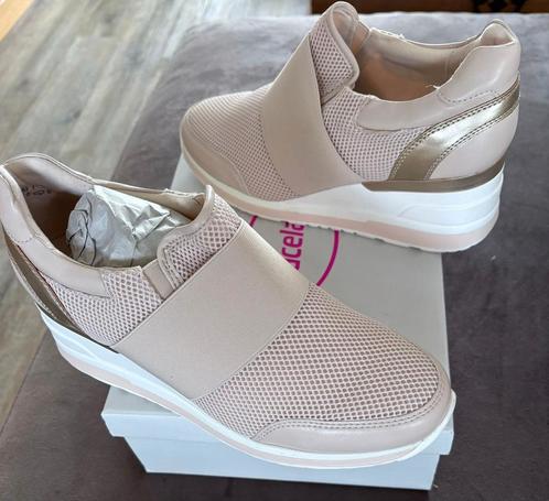 Dames schoenen maat 40/41 in uitstekende staat! In Wevelgem, Kleding | Dames, Schoenen, Zo goed als nieuw, Ophalen