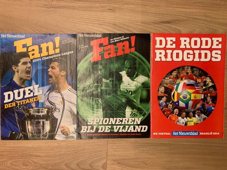 3 Tijdschriften voetbal - Het Nieuwsblad, Boeken, Tijdschriften en Kranten, Zo goed als nieuw, Sport en Vrije tijd, Ophalen of Verzenden