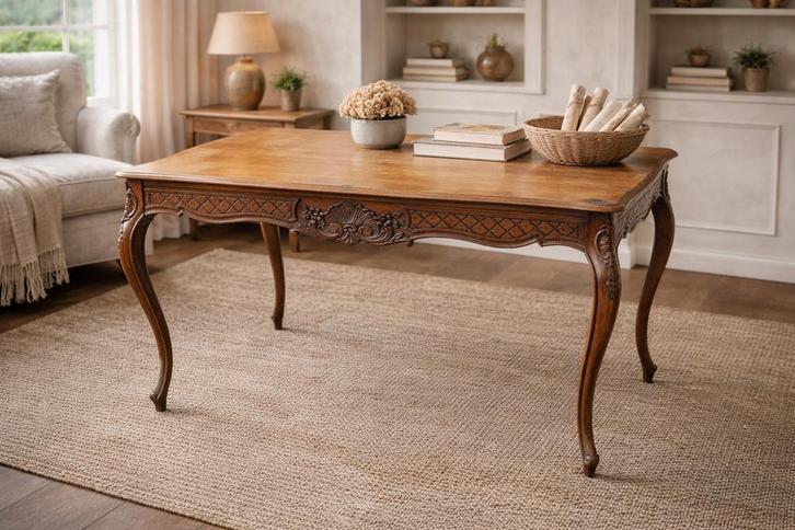 Sierlijke houten tafel – klassieke stijl, Antiek en Kunst, Antiek | Meubels | Tafels, Ophalen