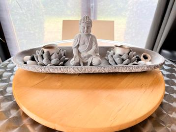 Wierookbranderbakje of Boeddha-kaars beschikbaar voor biedingen