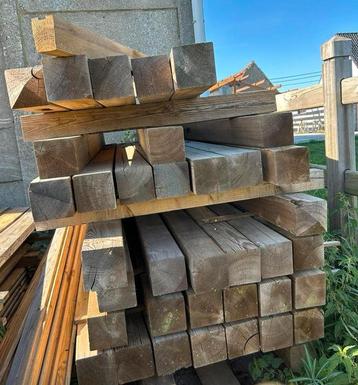 Lot weide palen 220cm voor leggers beschikbaar voor biedingen