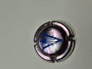 Champagne capsules.  beschikbaar voor biedingen