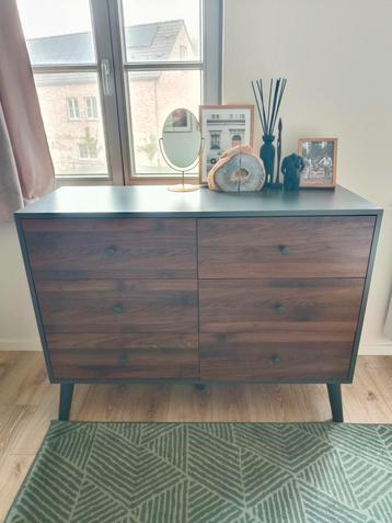 Houten ladekast/ Dressoir beschikbaar voor biedingen