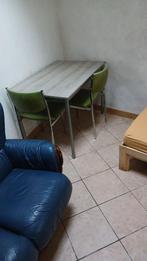 Gratis tafel met stoelen, Ophalen