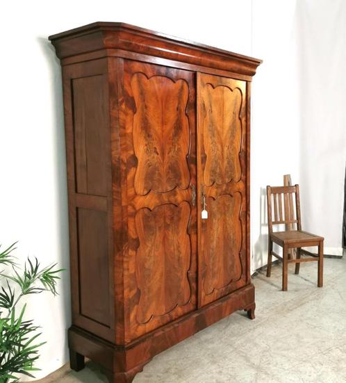 Antieke Louis Philippe Biedermeyer linnen-kast H 191 B 144, Antiek en Kunst, Curiosa en Brocante, Ophalen
