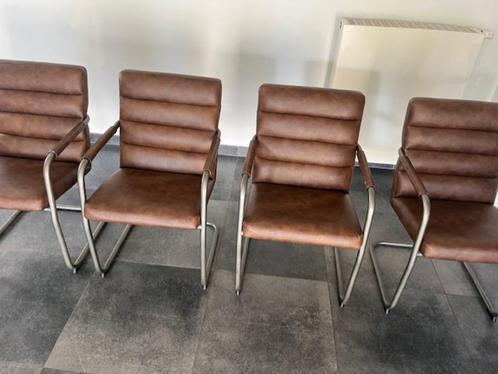 Trendy cognackleurige stoelen in lederbekleding, Huis en Inrichting, Stoelen, Zo goed als nieuw, Vier, Blauw, Ophalen