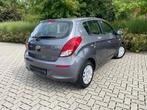 Hyundai i20 - 2015/114.000km/Euro 5 - Benzine, Auto's, Stof, 63 kW, 1200 cc, Zilver of Grijs