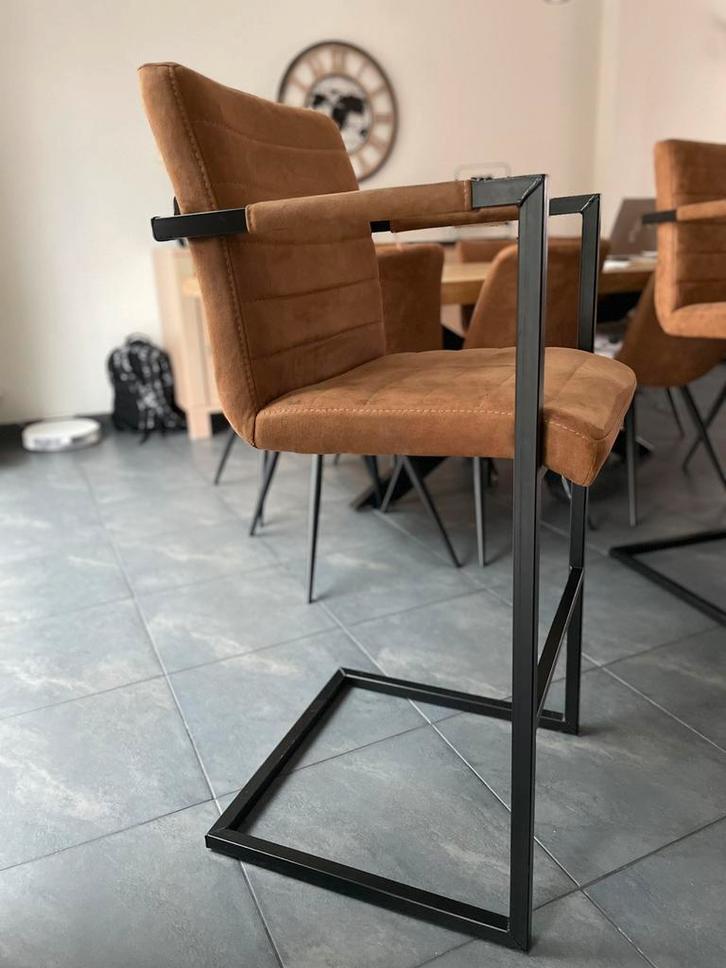 Barstoelen cognackleur - goede staat, Huis en Inrichting, Barkrukken, Zo goed als nieuw, Ophalen