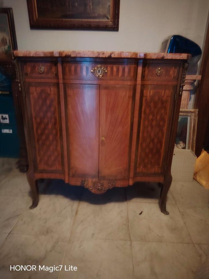 Buffet en bois précieux., Antiek en Kunst, Antiek | Meubels | Kasten, Ophalen