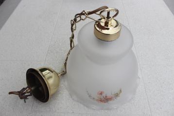 Hanglamp in glas beschikbaar voor biedingen