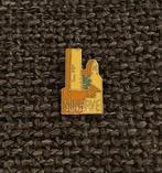 PIN - MINERVE, Envoi, Utilisé, Ville ou Campagne, Insigne ou Pin's