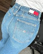 Tommy Jeans W30L34 High Rise Tapered Mom Jeans, Ophalen of Verzenden, Zo goed als nieuw