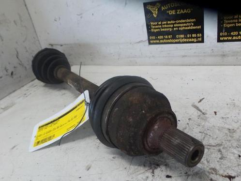 Aandrijfas links-voor van een Volvo V50, Auto-onderdelen, Remmen en Aandrijving, Volvo, Gebruikt, 3 maanden garantie, Ophalen of Verzenden
