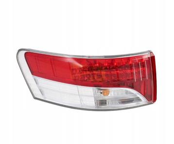 Toyota Avensis Wagon (-1/12) achterlicht Rechts buiten (LED) beschikbaar voor biedingen