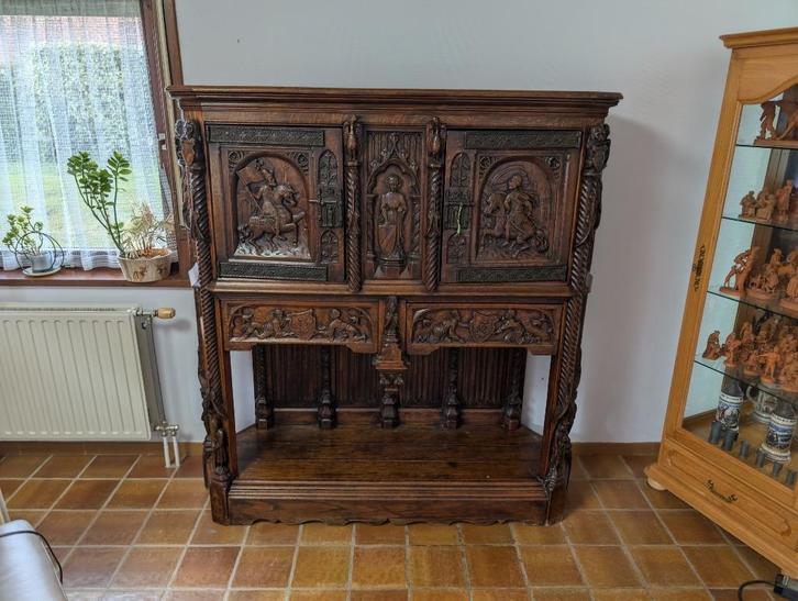 Renaissancistisch dressoir in gotische stijl, Antiek en Kunst, Antiek | Meubels | Kasten, Ophalen