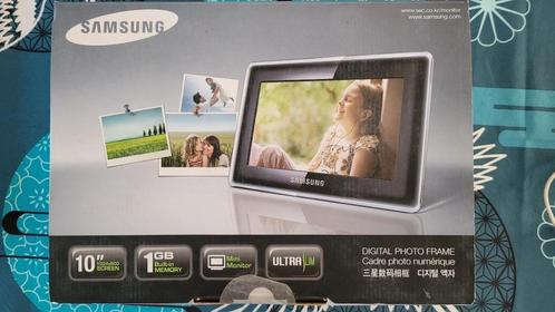 Digitale fotokader Samsung 10”, TV, Hi-fi & Vidéo, Photo | Cadres photo, Comme neuf, Enlèvement ou Envoi