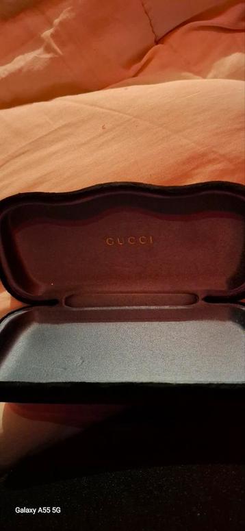 Gucci bril doos..velvet, Handtassen en Accessoires, Zonnebrillen en Brillen | Dames, Ophalen, Zo goed als nieuw, Bril
