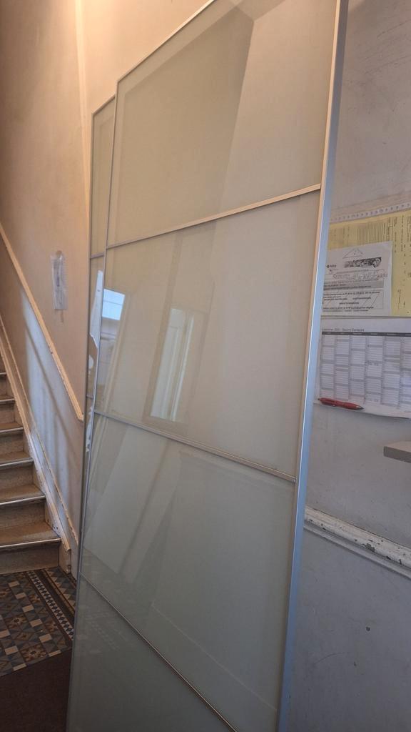 Schuifdeuren voor Pax IKEA 200x236 cm in rookglas, Huis en Inrichting, Kasten | Roldeurkasten en Archiefkasten, Zo goed als nieuw