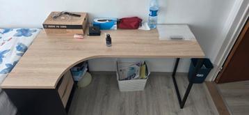 Bureau beschikbaar voor biedingen