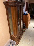 Armoire à armes en bois antique, Enlèvement