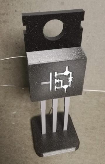 TO-220 model / lamp beschikbaar voor biedingen