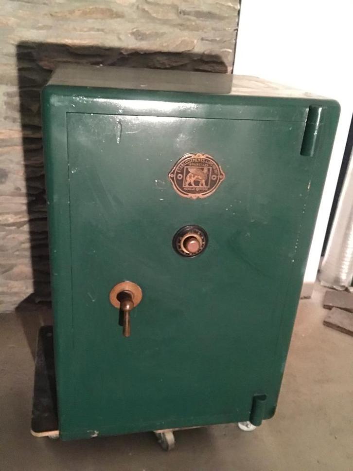 Gepantserde kluis, Antiek en Kunst, Antiek | Woonaccessoires, Ophalen of Verzenden