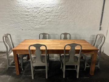 Eettafel  beschikbaar voor biedingen