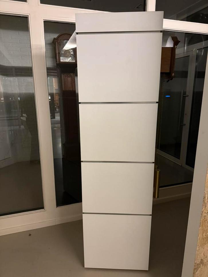 Grote witte winkelzuil presentatiekolom topstaat 180 cm, Zakelijke goederen, Kantoor en Winkelinrichting | Kantoormeubilair en Inrichting