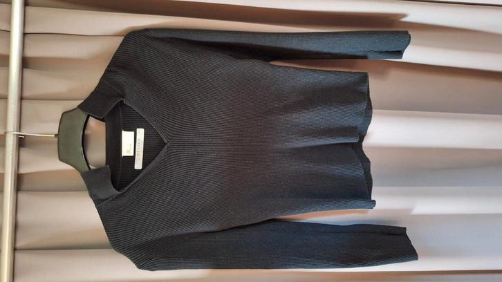 Dames trui V hals zwart maat 42. Bust 92 cm van BHS UK., Kleding | Dames, Truien en Vesten, Gedragen, Maat 42/44 (L), Zwart, Ophalen of Verzenden