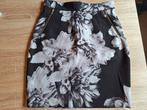 Rok tot net boven de knie merk H&M maat 38/ medium, Kleding | Dames, Rokken, Maat 38/40 (M), H&M, Zwart, Ophalen of Verzenden