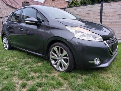 Peugeot 208 1.2 2012 airco navi pdc gekeurd LEZ oke, Auto's, Peugeot, Particulier, ABS, Airbags, Airconditioning, Alarm, Android Auto