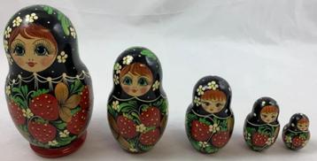 Russische Matroesjka poppen 5-delig handbeschilderd vintage beschikbaar voor biedingen