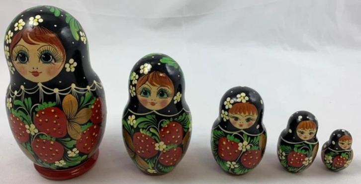 Russische Matroesjka poppen 5-delig handbeschilderd vintage, Verzamelen, Poppetjes en Figuurtjes, Zo goed als nieuw, Verzenden