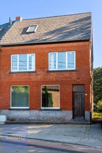 Huis te koop in Sint-Lievens-Houtem, 3 slpks beschikbaar voor biedingen