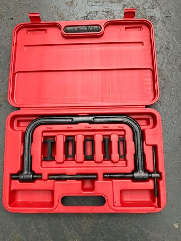 Klepveertang beschikbaar voor biedingen