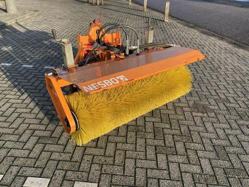 Nesbo Veegmachine HF1600S 2017, Zakelijke goederen, Machines en Bouw | Onderhoud en Reiniging