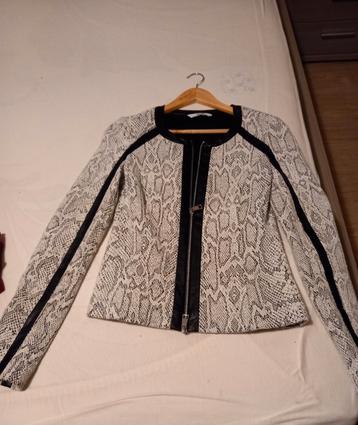 Liu-Jo vestje  beschikbaar voor biedingen