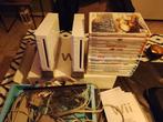2 x Nintendo Wii met games,bakjes, Wii fit, Enlèvement ou Envoi