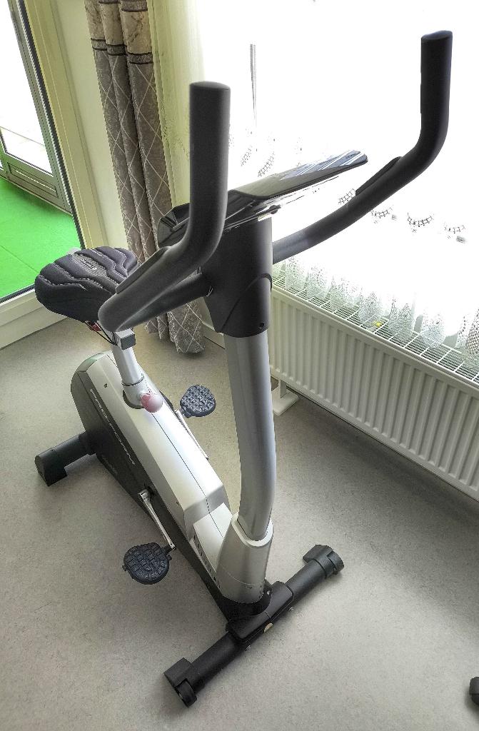 Pro-Form XP Hometrainer – SMR + Memory Foam Zadel, Sport en Fitness, Fitnessapparatuur, Zo goed als nieuw, Hometrainer, Benen
