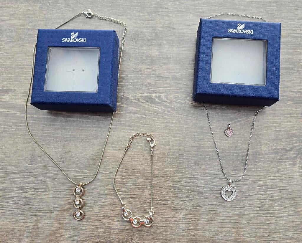 2 Swarovski juwelen, Collections, Swarovski, Enlèvement, Comme neuf, Bijou ou Montre