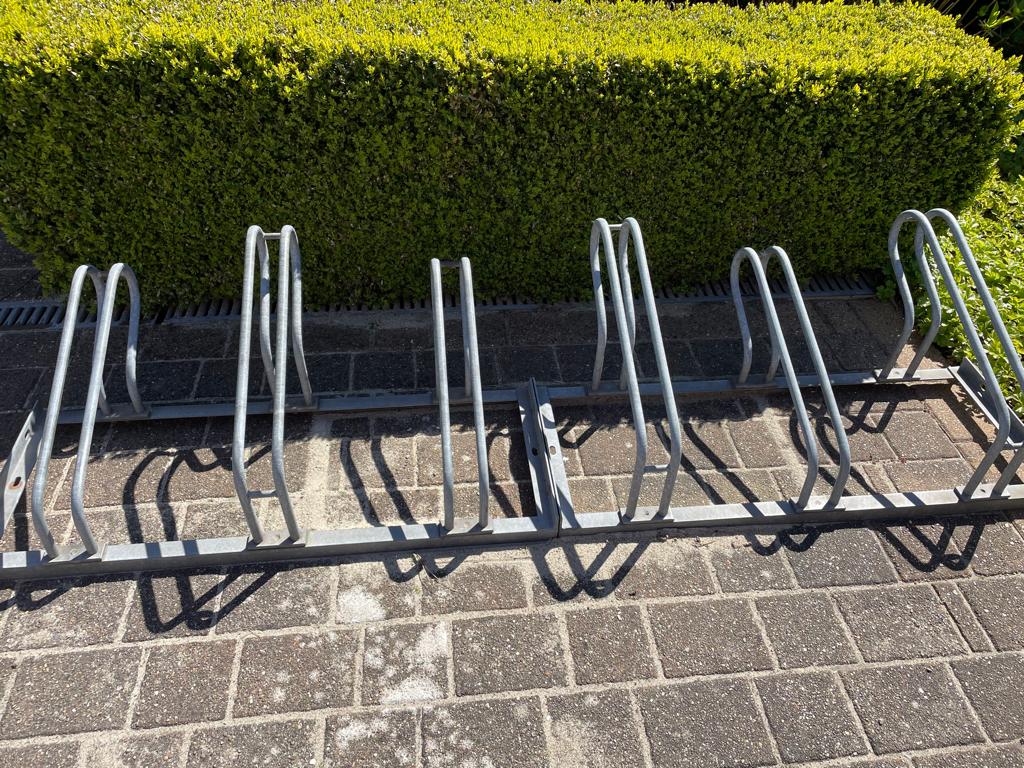 2 Gegalvaniseerde fietsenrekken voor 6 fietsen, Fietsen en Brommers, Fietsaccessoires | Fietsenrekken, Zo goed als nieuw, Ophalen