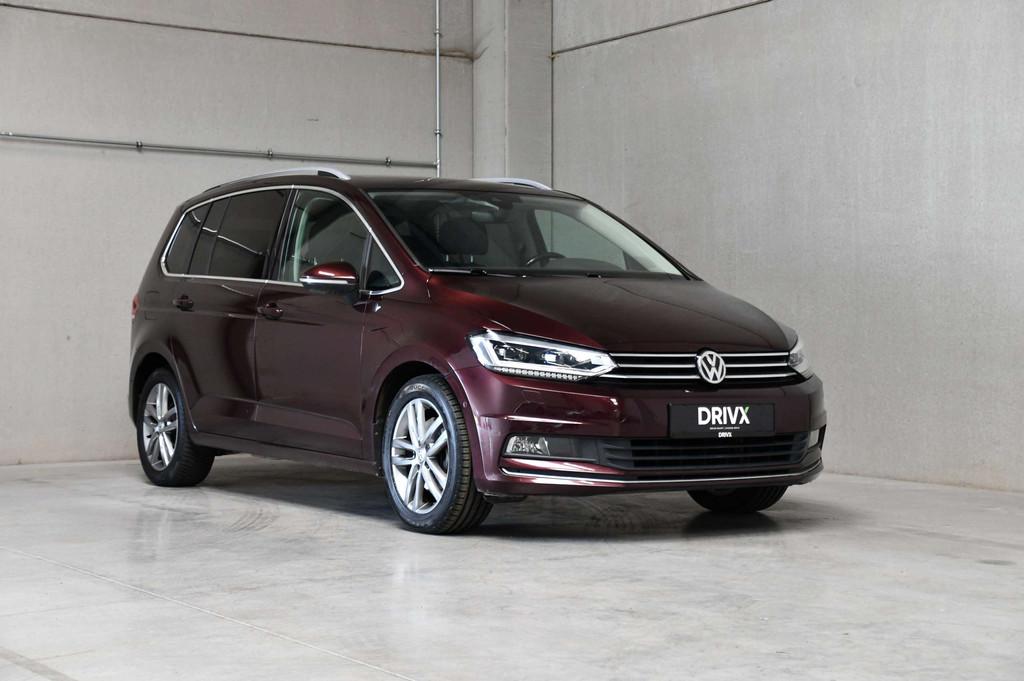 Volkswagen Touran 7 PLAATS | PANODAK | ADAPTIVE CRUISE CONTR, Auto's, Gebruikt, 4 cilinders, 1505 kg, 127 g/km