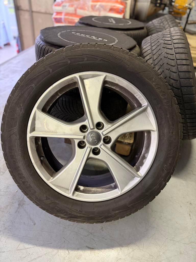 Originele 19 inch Audi Q7 (4M) Winterset Goodyear 255/55 R19, Gebruikt, 255 mm, Banden en Velgen, Winterbanden
