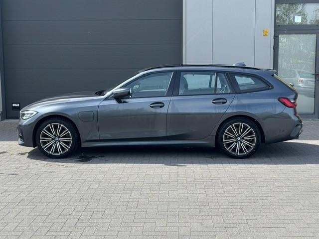 BMW 320E break Xdrive pano dak, Automaat, 1995 cc, 4 cilinders, Bi-Xenon koplampen