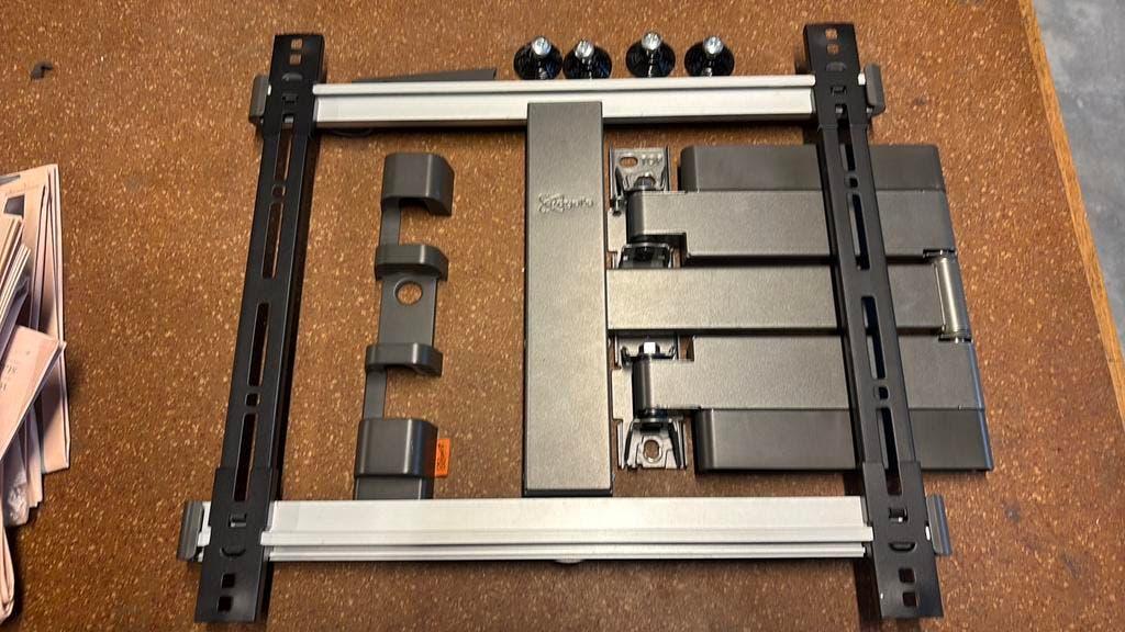 Zwenkbare TV-beugel Vogel's (26-55inch), Ophalen of Verzenden, Zo goed als nieuw