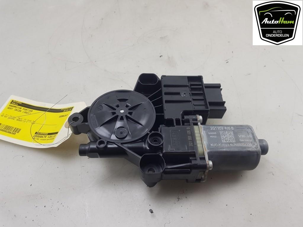 MOTEUR LEVE VITRE ELECTRIQUE Seat Ibiza V (KJB) (01-2017/-), Robert Bosch AG, Utilisé, Seat, Robert-Bosch-Allee 1
74232  Abstatt, DE