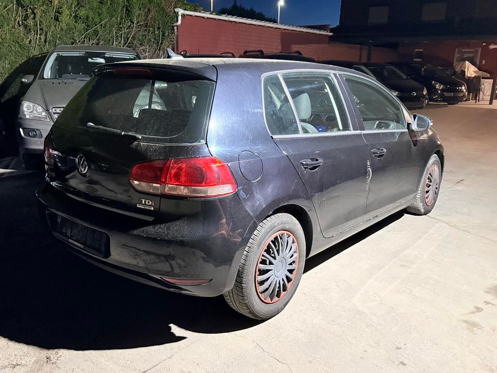 Volkswagen golf 6 2010 232.000 km start en rijd zeer goed, Auto's, Volkswagen, Euro 5, Stof, Zwart, Zwart